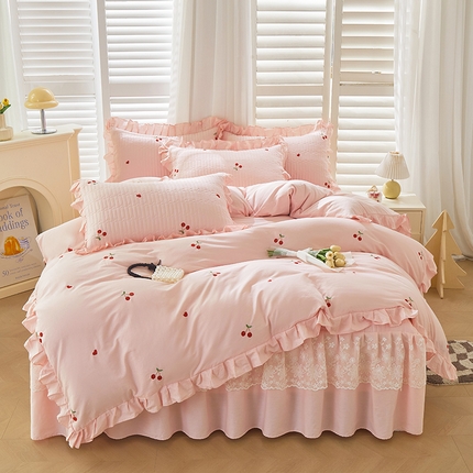 91家纺网 家纺一手货源 找家纺 （总）宜凡家纺 2024年新款全棉刺绣夹棉床裙四件套(小樱桃系列）