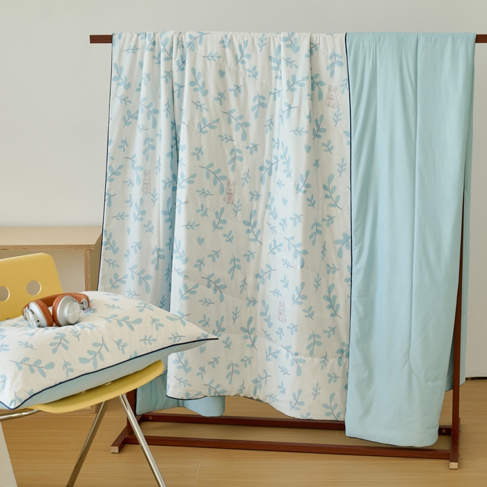 91家纺网 家纺一手货源 找家纺 吾诺家居 2024新款凉感冰柔丝印花夏被 叶子兔