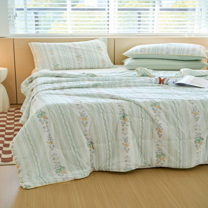 91家纺网 家纺一手货源 找家纺 吾诺家居 2024新款凉感冰柔丝印花夏被 绿意