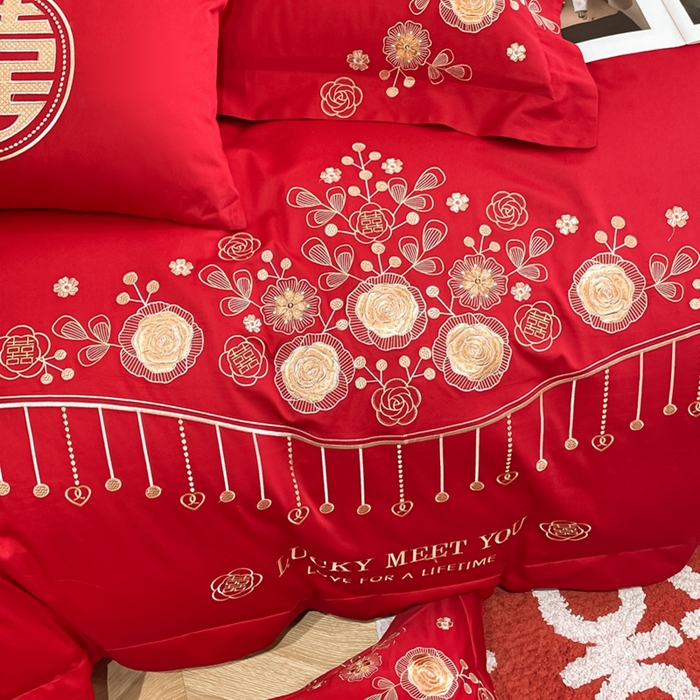 91家纺网 家纺一手货源 找家纺 遇见家居生活馆 2024新款全棉刺绣婚庆四件套 浪漫相随-大红