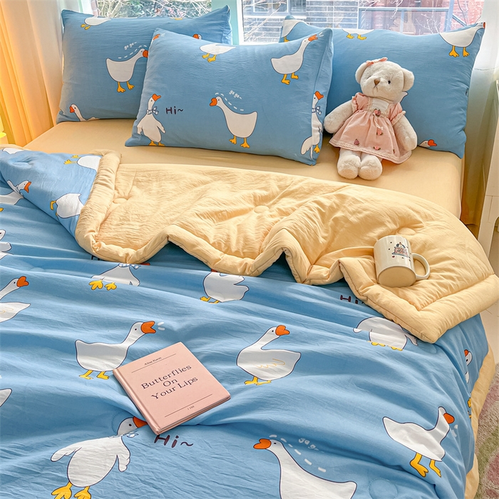 91家纺网 家纺一手货源 找家纺 古吉梦2024新款水洗棉小清新印花夏被被子被芯 夏被-开心鹅