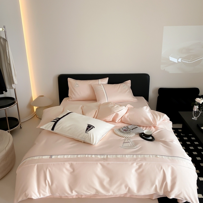 91家纺网 家纺一手货源 找家纺 MIU缪家居-2024新款100支全棉四件套-航海日记 爱神号（粉）