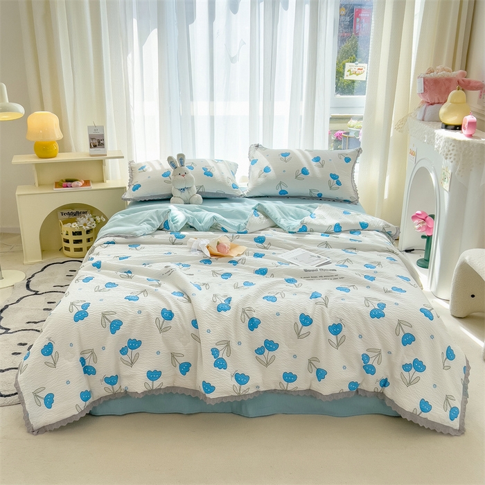 91家纺网 家纺一手货源 找家纺 丝幔家纺 2025新款泡泡棉花边夏被 蓝色妖姬