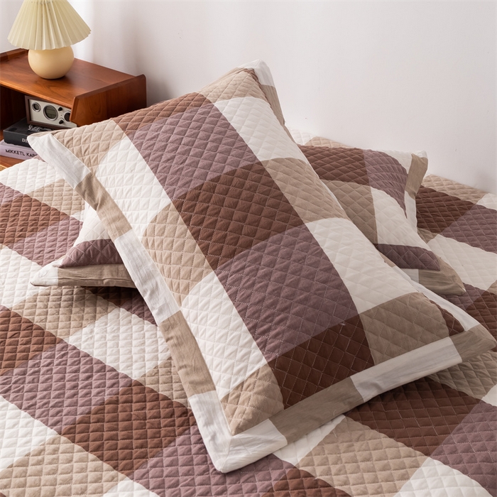 91家纺网 家纺一手货源 找家纺 优乐家纺 2025新款全棉枕套水洗纯棉夹棉绗缝加厚枕芯罩 咖大格