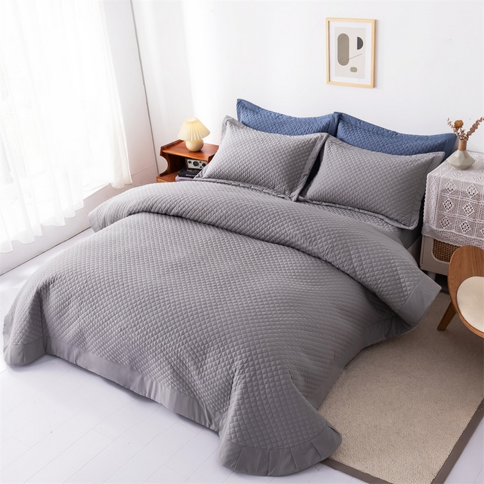 91家纺网 家纺一手货源 找家纺 优乐家纺2025新款全棉床盖三件套水洗纯棉夹棉绗缝加厚铺盖 皇宫灰