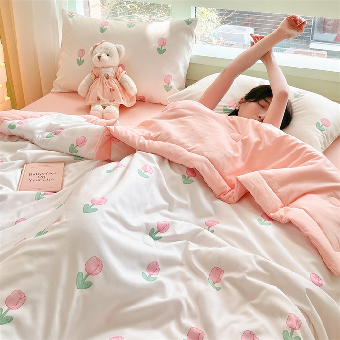 91家纺网 家纺一手货源 找家纺 古吉梦2024新款水洗棉小清新印花夏被被子被芯 夏被-粉郁盛开