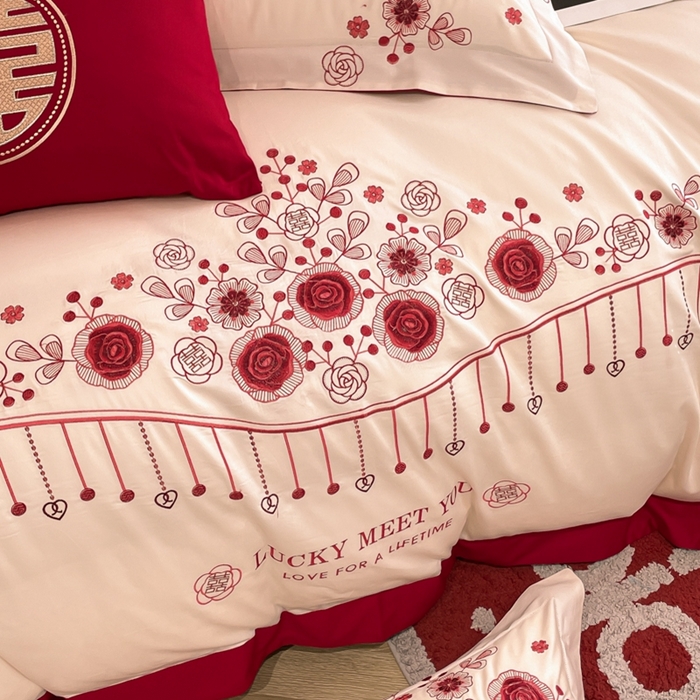 91家纺网 家纺一手货源 找家纺 遇见家居生活馆 2024新款全棉刺绣婚庆四件套 浪漫相随-奶昔白