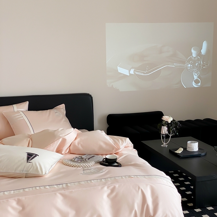 91家纺网 家纺一手货源 找家纺 MIU缪家居-2024新款100支全棉四件套-航海日记 爱神号（粉）