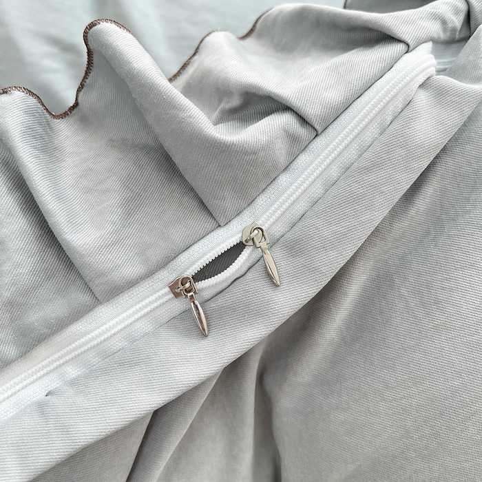 91家纺网 家纺一手货源 找家纺 家之硕 2024新款春秋款靓丝棉床裙款四件套 月光灰