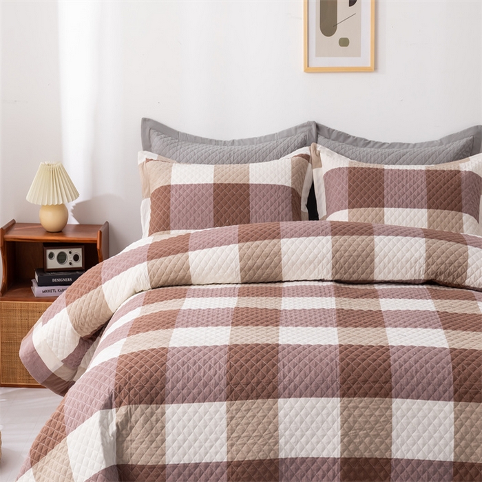 91家纺网 家纺一手货源 找家纺 优乐家纺 2025新款全棉床盖三件套水洗纯棉夹棉绗缝加厚铺盖 咖大格