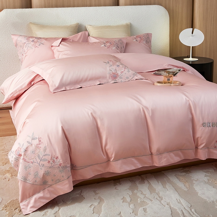 91家纺网 家纺一手货源 找家纺 红番天家居馆 2025新款长绒棉全棉绣花四件套--花间意境系列 美男粉