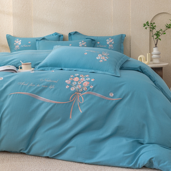 91家纺网 家纺一手货源 找家纺 绒博士 2024新款全棉磨毛暗合四件套-倾城之恋 湖蓝