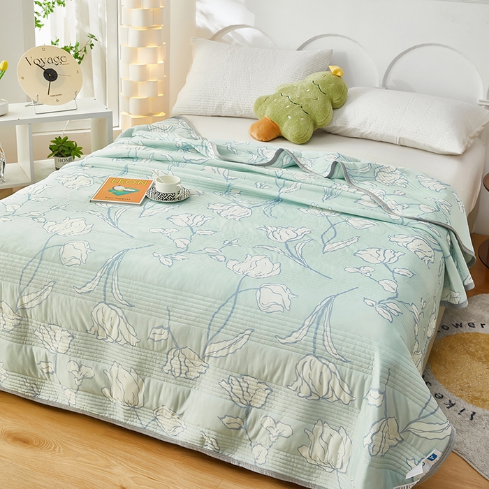 91家纺网 家纺一手货源 找家纺 牛魔王 2025新款冰丝凉感丝夏被 百里香-玉绿