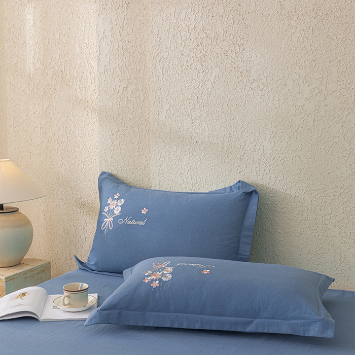 91家纺网 家纺一手货源 找家纺 绒博士 2024新款全棉磨毛暗合四件套-倾城之恋 宾利蓝