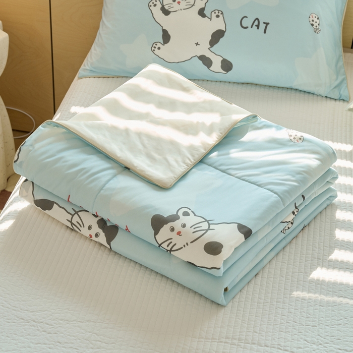 91家纺网 家纺一手货源 找家纺 吾诺家居 2024新款凉感冰柔丝印花夏被 蓝底猫