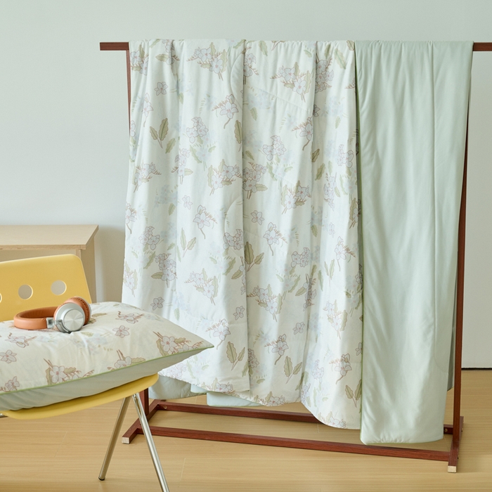 91家纺网 家纺一手货源 找家纺 吾诺家居 2024新款凉感冰柔丝印花夏被 小熊PATRY