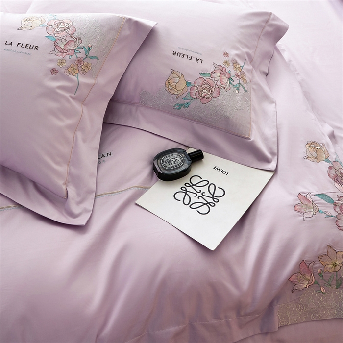 91家纺网 家纺一手货源 找家纺 红番天家居馆 全棉长绒棉刺绣四件套-艾伦系列 艾伦 海葵紫