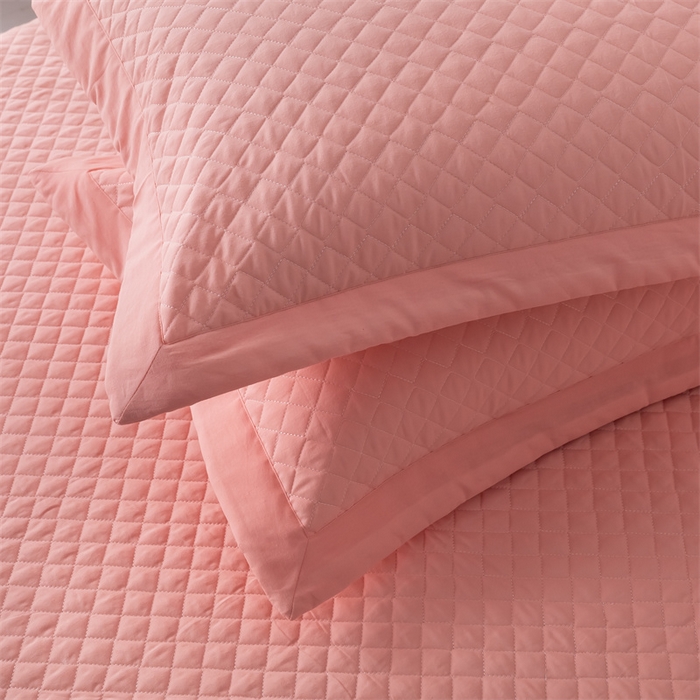 91家纺网 家纺一手货源 找家纺 优乐家纺 2025新款全棉枕套水洗纯棉夹棉绗缝加厚枕芯罩 爱情粉