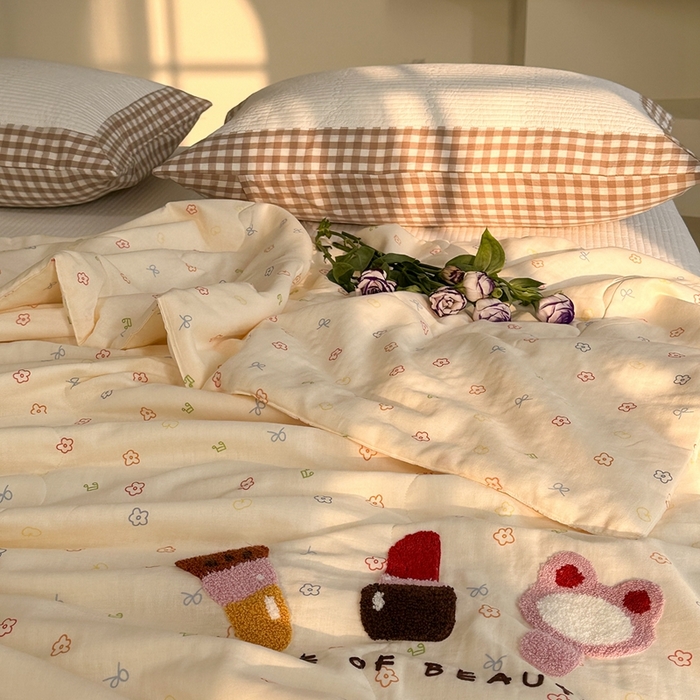 91家纺网 家纺一手货源 找家纺 洋铭区（原狠狠爱） 2024新款双层纱毛巾绣夏被 美妆公主