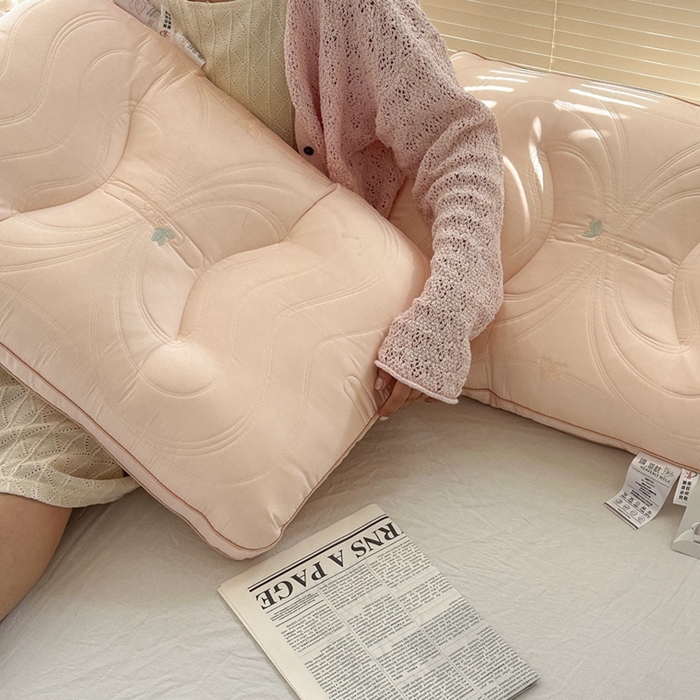 91家纺网 家纺一手货源 找家纺 （总）伟邦 2024新款天丝凉感大蝴蝶乳胶分区枕