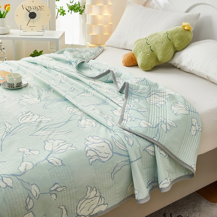 91家纺网 家纺一手货源 找家纺 牛魔王 2025新款冰丝凉感丝夏被 百里香-玉绿