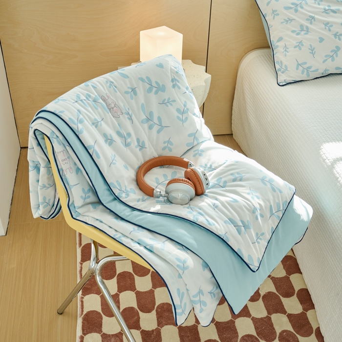 91家纺网 家纺一手货源 找家纺 吾诺家居 2024新款凉感冰柔丝印花夏被 叶子兔