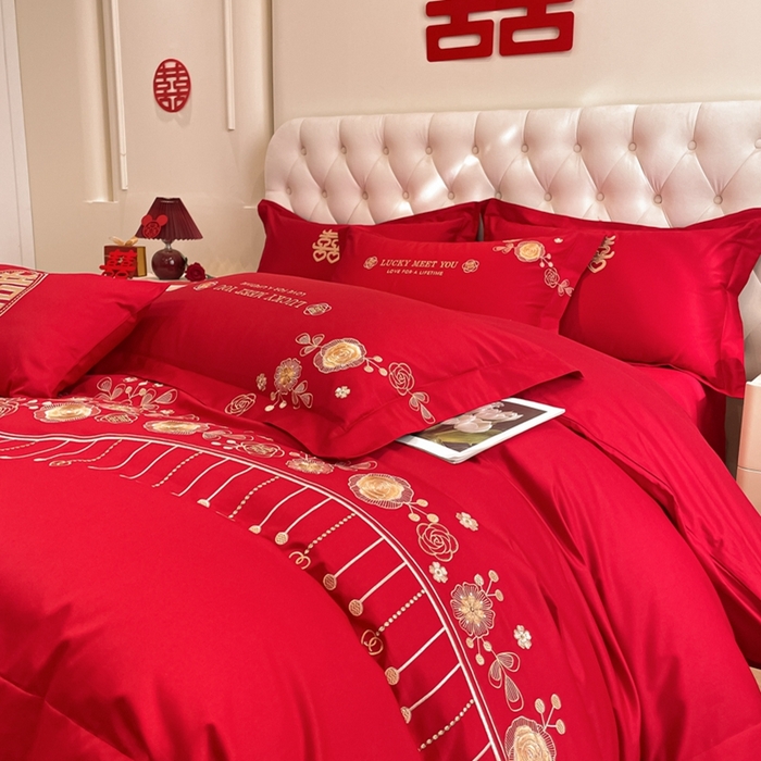 91家纺网 家纺一手货源 找家纺 遇见家居生活馆 2024新款全棉刺绣婚庆四件套 浪漫相随-大红