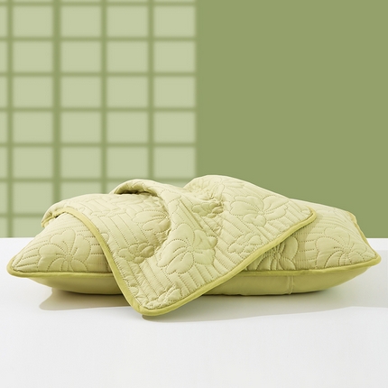 91家纺网 家纺一手货源 找家纺 曼陀罗 2025新款防水夹棉枕套【隔离层】 草绿