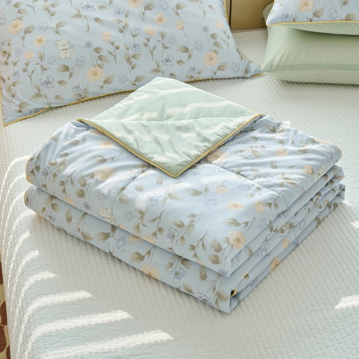 91家纺网 家纺一手货源 找家纺 吾诺家居 2024新款凉感冰柔丝印花夏被 小熊花园