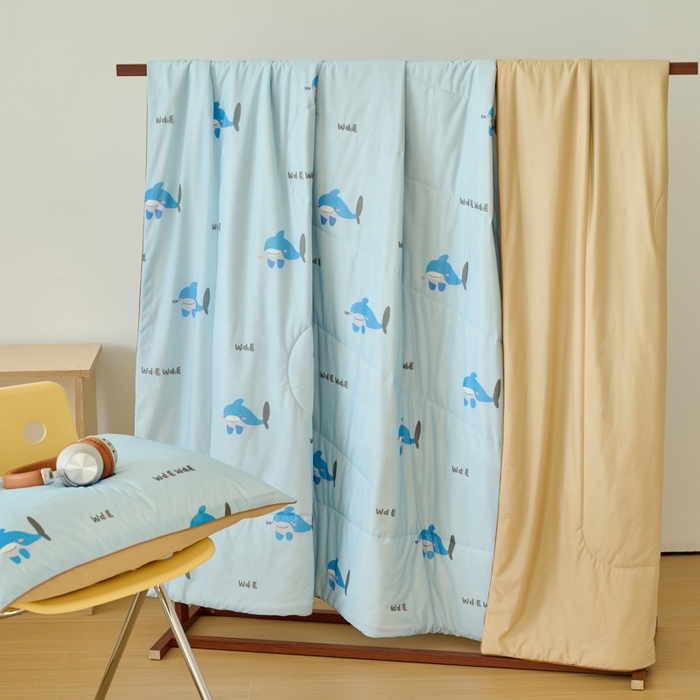 91家纺网 家纺一手货源 找家纺 吾诺家居 2024新款凉感冰柔丝印花夏被 蓝鲸鱼