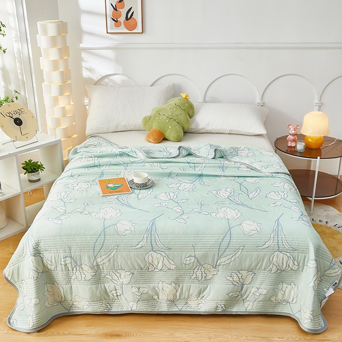 91家纺网 家纺一手货源 找家纺 牛魔王 2025新款冰丝凉感丝夏被 百里香-玉绿