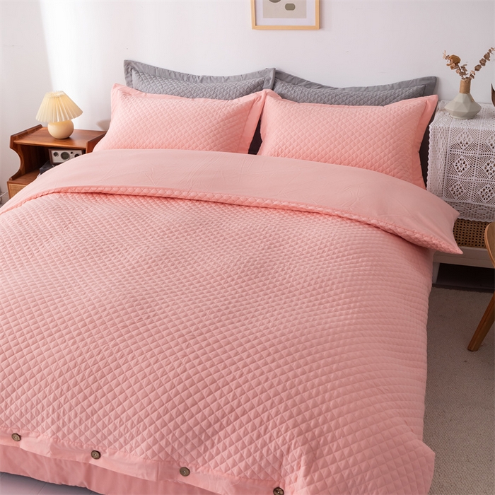 91家纺网 家纺一手货源 找家纺 优乐家纺 2025新款全棉水洗纯棉夹棉绗缝加厚四件套 爱情粉