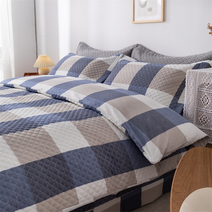 91家纺网 家纺一手货源 找家纺 优乐家纺 2025新款全棉水洗纯棉夹棉绗缝加厚四件套 蓝大格