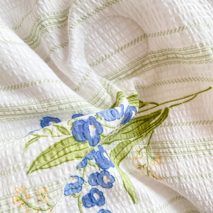 91家纺网 家纺一手货源 找家纺 羋多家纺 2024新款麻绳印花小米棉夏被云感泡芙棉被子泡泡纱单夏被（另有单独床盖）浅浅叶语