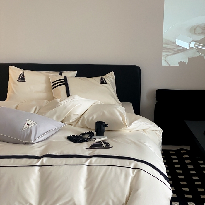 91家纺网 家纺一手货源 找家纺 MIU缪家居-2024新款100支全棉四件套-航海日记 黑珍珠号（白）