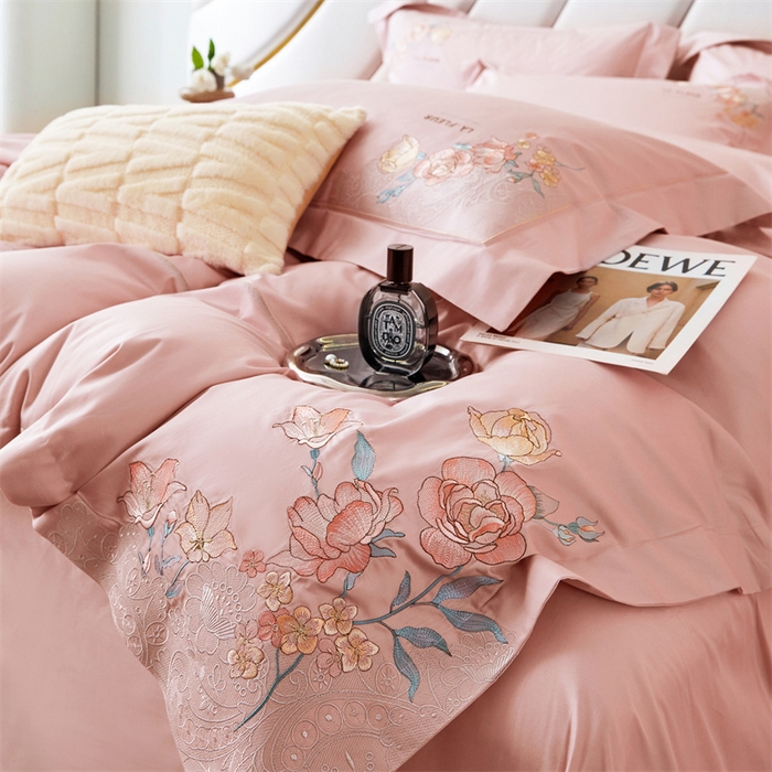 91家纺网 家纺一手货源 找家纺 红番天家居馆 全棉长绒棉刺绣四件套-艾伦系列 艾伦 美男粉