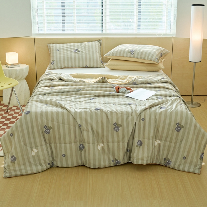 91家纺网 家纺一手货源 找家纺 吾诺家居 2024新款凉感冰柔丝印花夏被 绿玫瑰