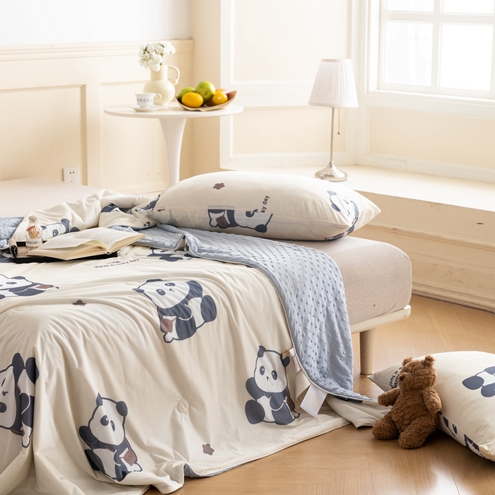 91家纺网 家纺一手货源 找家纺 绒梦里 2024新款有氨印花小凉皮凉感冰豆豆夏被小清新儿童夏凉被空调被熊宝