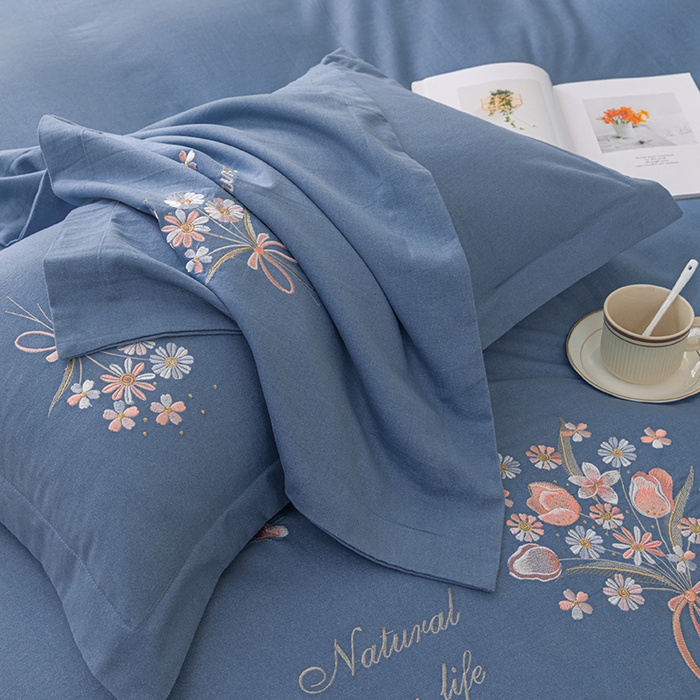 91家纺网 家纺一手货源 找家纺 绒博士 2024新款全棉磨毛暗合四件套-倾城之恋 宾利蓝