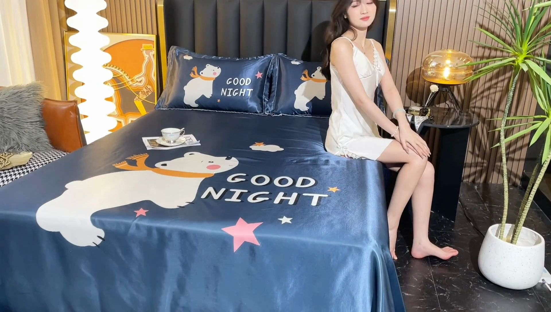 91家纺网 家纺一手货源 找家纺 梦舒羽 2025新款大版可水洗冰丝床单宿舍床垫保护罩三件套 白白熊