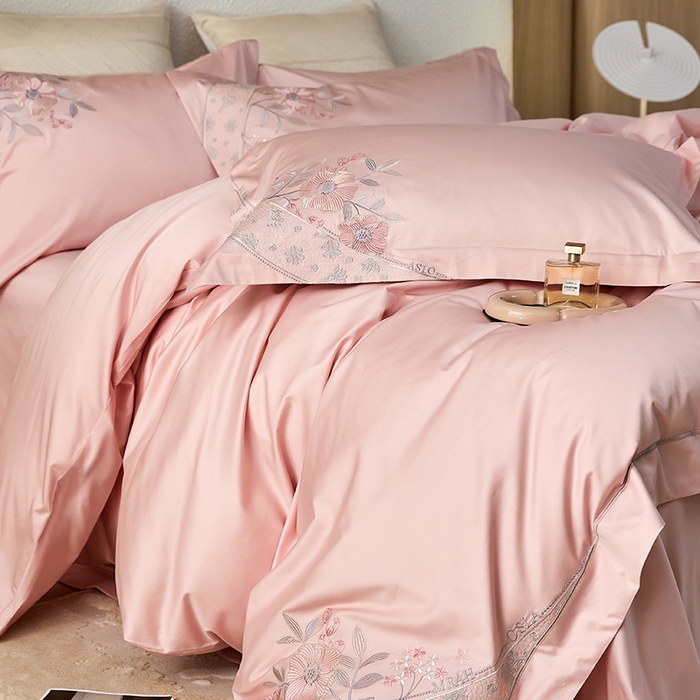 91家纺网 家纺一手货源 找家纺 红番天家居馆 2025新款长绒棉全棉绣花四件套--花间意境系列 美男粉