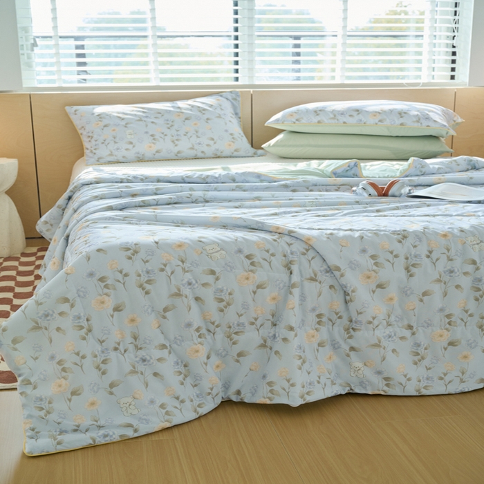 91家纺网 家纺一手货源 找家纺 吾诺家居 2024新款凉感冰柔丝印花夏被 小熊花园