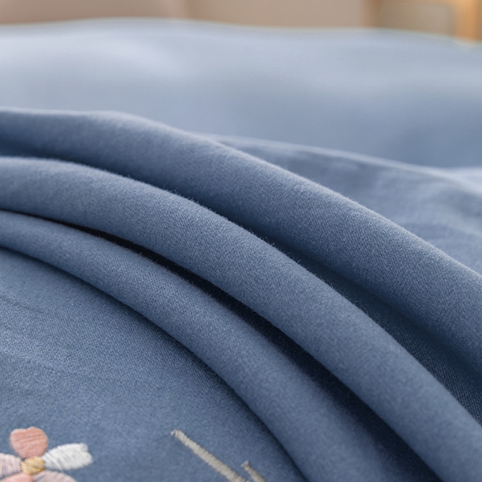 91家纺网 家纺一手货源 找家纺 绒博士 2024新款全棉磨毛暗合四件套-倾城之恋 宾利蓝