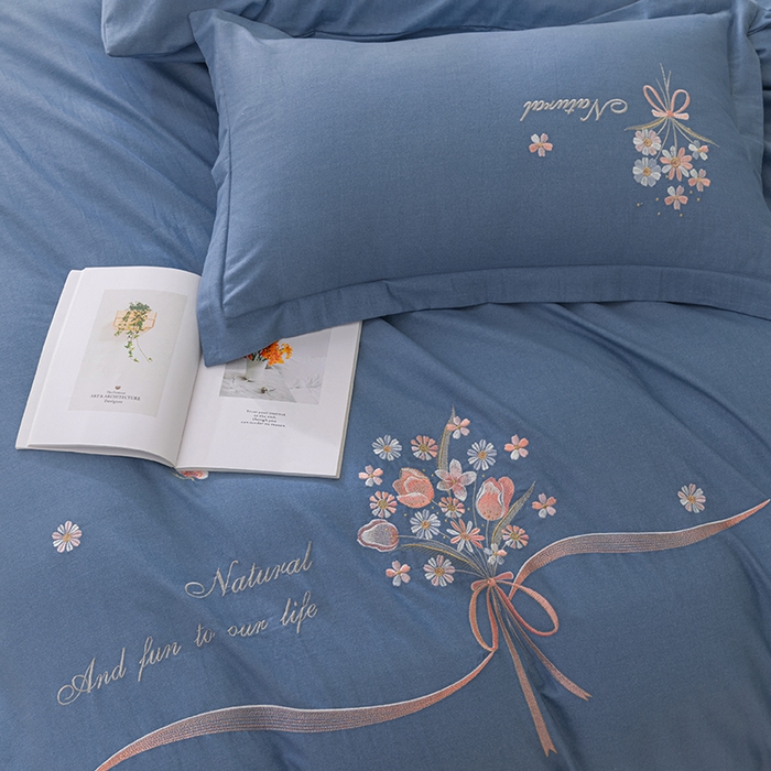 91家纺网 家纺一手货源 找家纺 绒博士 2024新款全棉磨毛暗合四件套-倾城之恋 宾利蓝