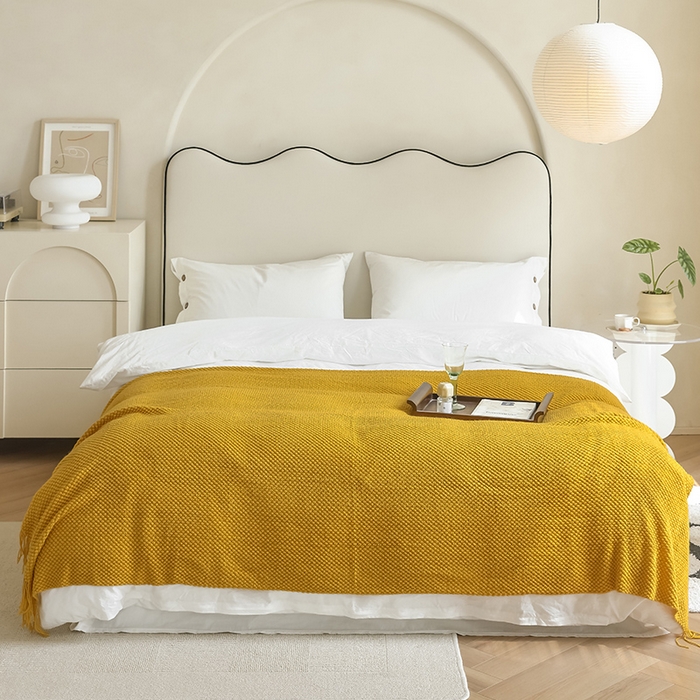 91家纺网 家纺一手货源 找家纺 朴尔家纺-毛巾被 2024年新款波波风流苏柔糯毯床尾毯沙发巾-朴尔毛巾被 波波流苏柔糯毯-姜黄