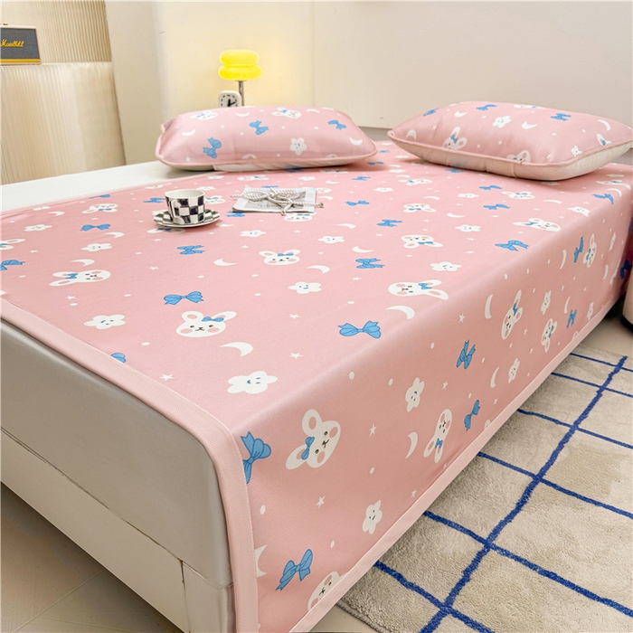 91家纺网 家纺一手货源 找家纺 喜居 2024新款碳光冰丝席冰丝凉席印花冰丝席三件套软凉席子 可爱兔