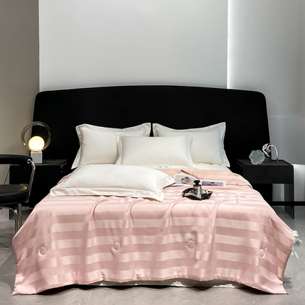 91家纺网 家纺一手货源 找家纺 红嘴企鹅 2025新款简约纯色提花夏被 提花粉色