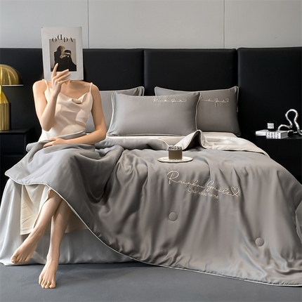 91家纺网 家纺一手货源 找家纺 （总）小久久（小九九） 2024新款水洗真丝刺绣双拼夏被四件套-心恋