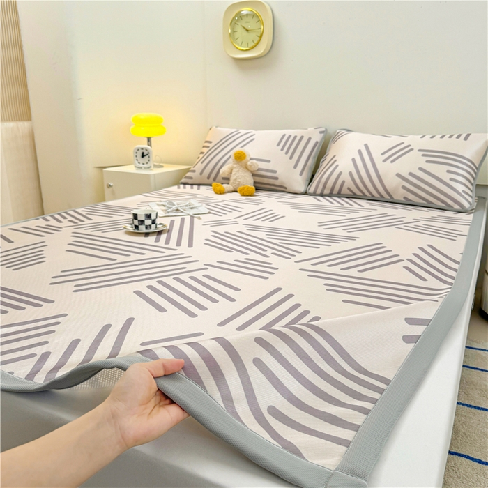 91家纺网 家纺一手货源 找家纺 喜居 2024新款碳光冰丝席冰丝凉席印花冰丝席三件套软凉席子 简约生活