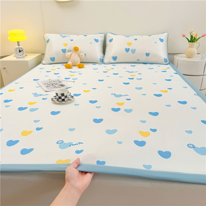 91家纺网 家纺一手货源 找家纺 喜居 2024新款碳光冰丝席冰丝凉席印花冰丝席三件套软凉席子 蓝色爱心